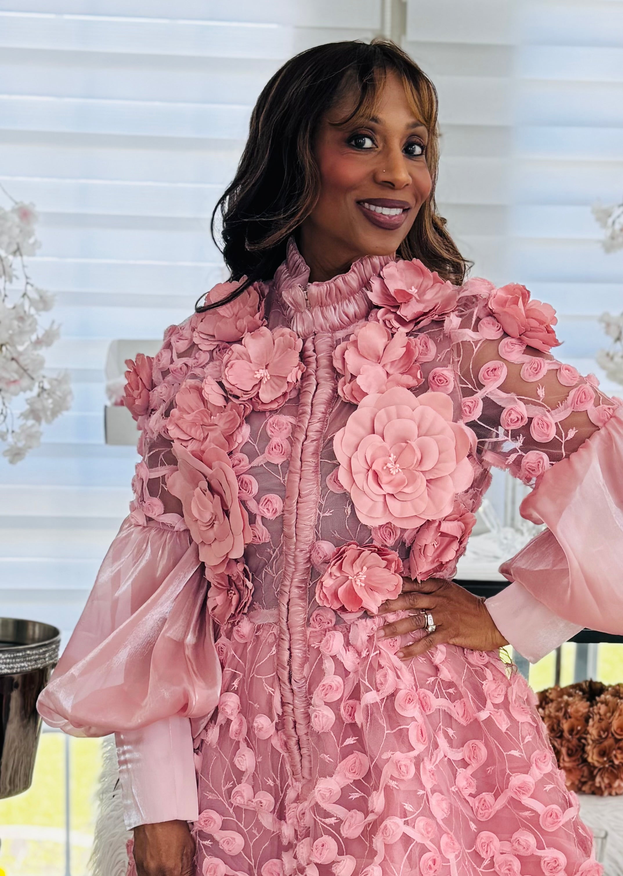 Serina Hunter-Thomas, Registered Nurse and founder of SíSe Fresh, smiling in a portrait photo